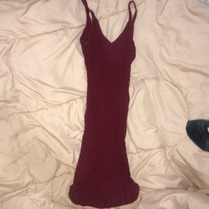 Short, ribbed, v-neck dress.